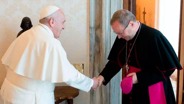 El Papa califica el sínodo alemán como elitista e ideológico, Mons. Bätzing responde