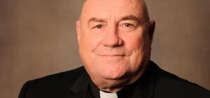 Obispo Emérito de Broome Acusado de Delitos Sexuales