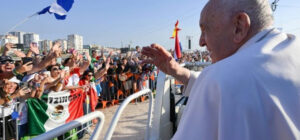 El Papa Francisco Insta a los Jóvenes a Perseverar en la Alegría del Evangelio