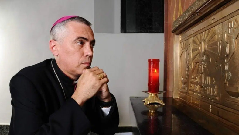 Obispo destituido por el Papa hace dos anos opina sobre Fiducia supplicans Va en contra de la doctrina catolica