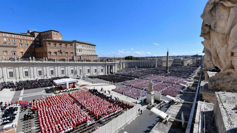 La Iglesia despide al Papa Francisco con la Misa exequial en San Pedro