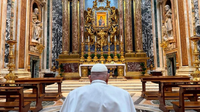 La Santa Sede confirma el fallecimiento del Papa Francisco tras sufrir un ictus y un colapso cardiovascular