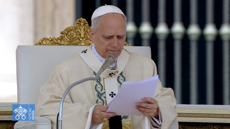 Esta es la hora del amor Leon XIV inicia su pontificado con un llamado a la unidad la caridad y la mision universal de la Iglesia