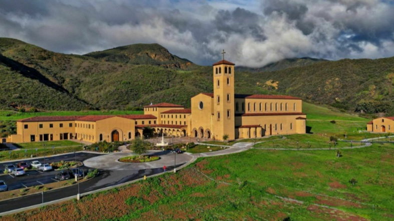 Arrestan en California a hombre armado que se hacia llamar angel de la muerte