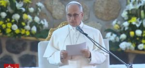 León XIV advierte en Camerún contra mezclar la fe católica con creencias esotéricas con fines políticos