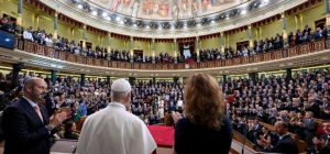 León XIV reivindica ante el Congreso español la defensa de la vida desde la concepción hasta la muerte natural