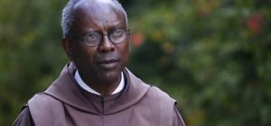 Un misionero africano señala la liturgia reverente como una vía de conversión para los jóvenes