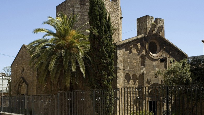 Barcelona cede una iglesia catolica para un concierto ritual inspirado en el chamanismo y la Nueva Era